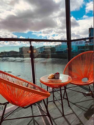 Luxury 2 Bedroom waterfront apartment with balcony3
